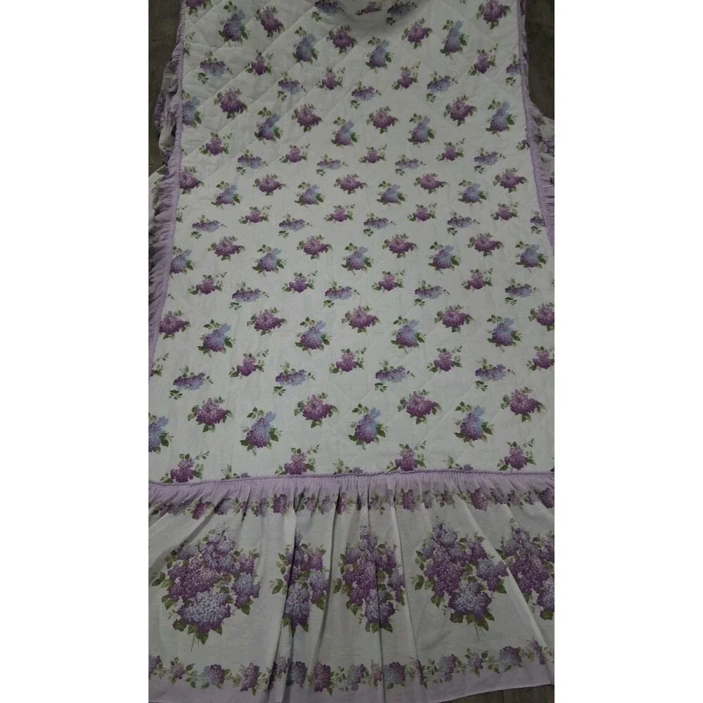 1990s Vintage Cottage Floral Hydrangeas Purple Quilted Comforter Blanket & Sham